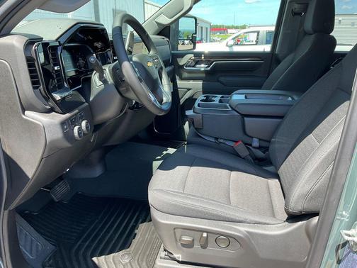 2025 Chevrolet Silverado 2500 LT