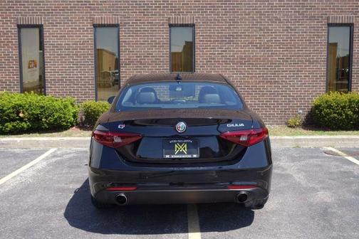 2019 Alfa Romeo Giulia Base