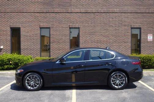 2019 Alfa Romeo Giulia Base