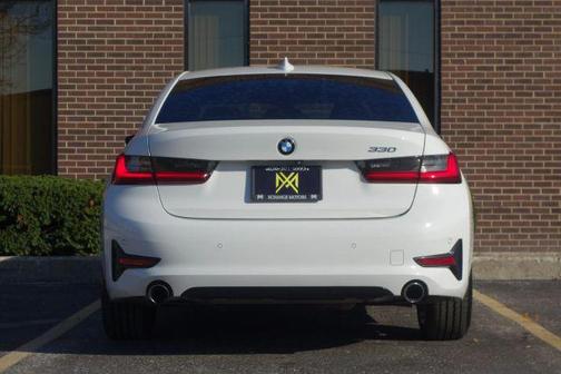 2020 BMW 330 i