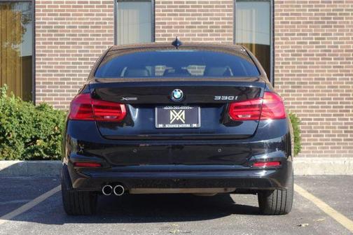 2017 BMW 330 i xDrive