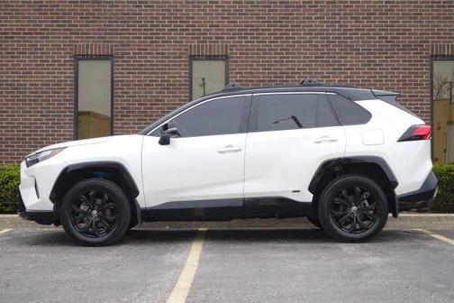 White 2022 Toyota RAV4 Hybrid XSE