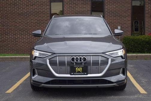 2019 Audi e-tron quattro Premium Plus