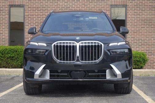 Black 2025 BMW X7 xDrive40i