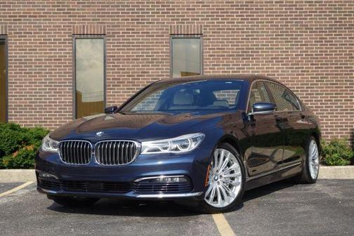2017 BMW 750 i