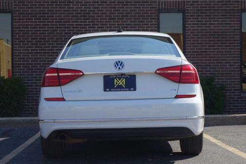 2016 Volkswagen Passat 1.8T SE