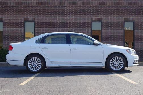 2016 Volkswagen Passat 1.8T SE