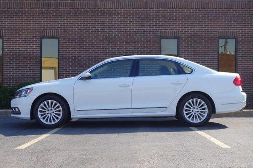 2016 Volkswagen Passat 1.8T SE