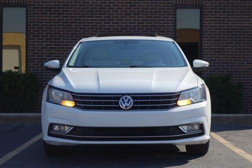 2016 Volkswagen Passat 1.8T SE