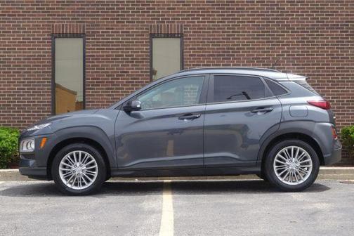 Gray 2021 Hyundai KONA SEL