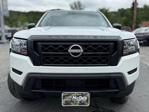 2024 Nissan Frontier S