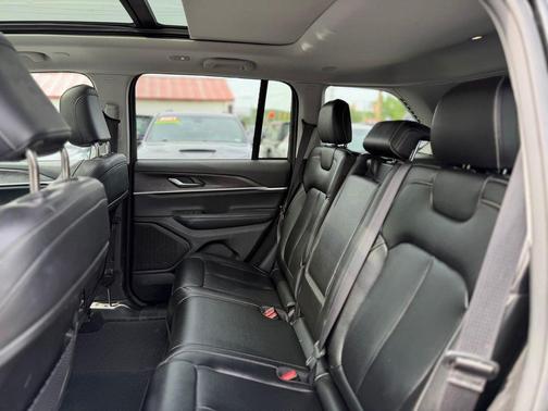 Diamond Black 2023 Jeep Grand Cherokee Limited