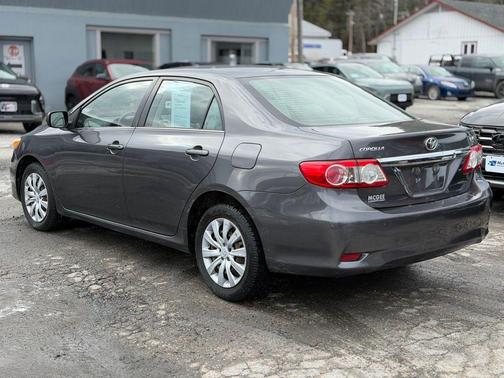Magnetic Gray Metallic 2013 Toyota Corolla LE