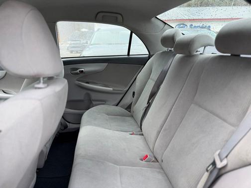 Magnetic Gray Metallic 2013 Toyota Corolla LE