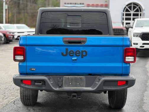 2023 Jeep Gladiator Sport