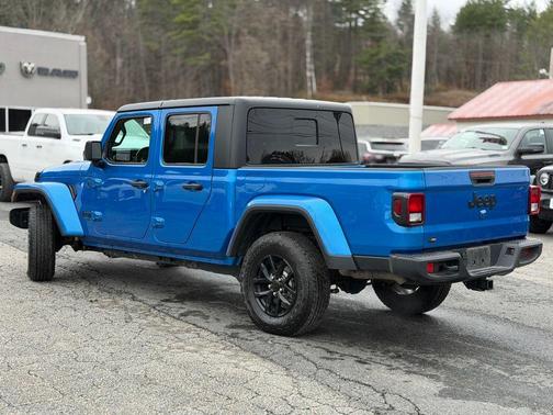 2023 Jeep Gladiator Sport