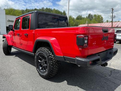 2025 Jeep Gladiator Sport
