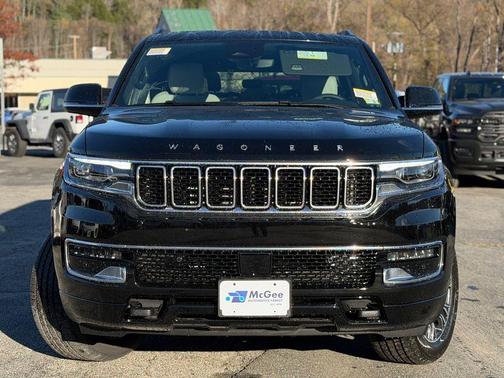 2025 Jeep Wagoneer Base