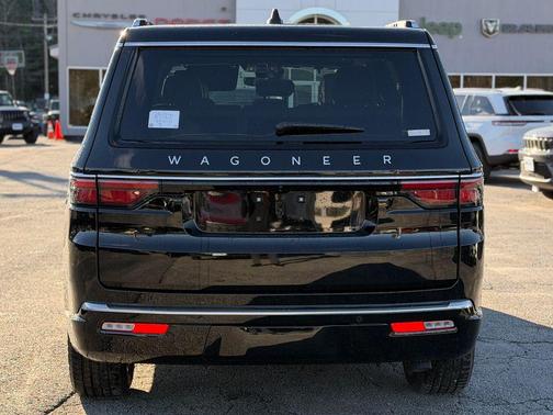2025 Jeep Wagoneer Base