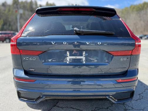 2024 Volvo XC60 B5 Core