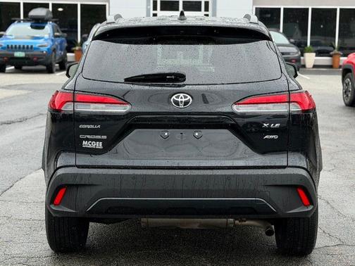Jet Black 2025 Toyota Corolla Cross XLE
