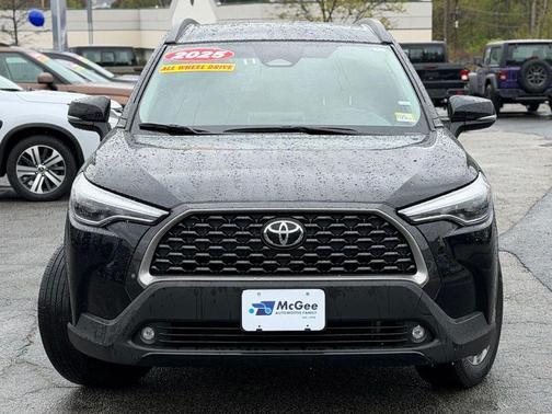Jet Black 2025 Toyota Corolla Cross XLE