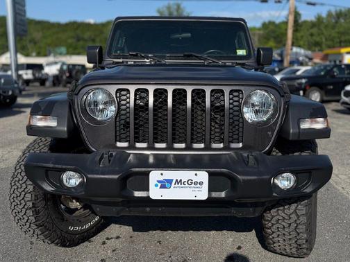 2020 Jeep Gladiator Sport