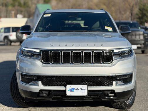 2025 Jeep Wagoneer Base