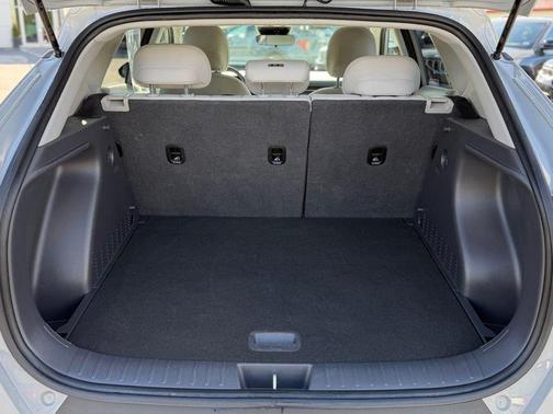 Cyber Gray Metallic 2025 Hyundai KONA SEL