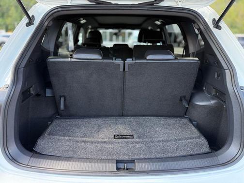 2021 Volkswagen Tiguan 2.0T SE R-Line Black
