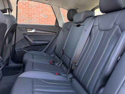 2024 Audi Q5 45 S line quattro Premium