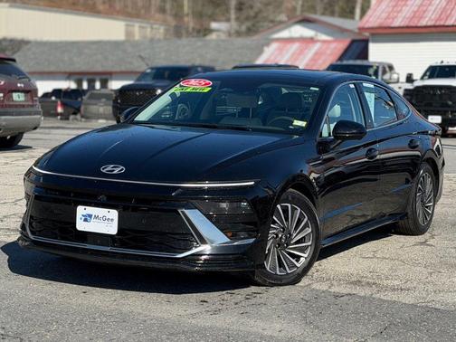 Black 2025 Hyundai SONATA Hybrid Limited