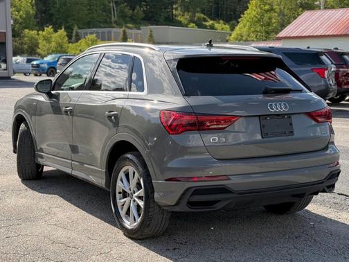 Chronos Gray Metallic 2025 Audi Q3 45 S line Premium