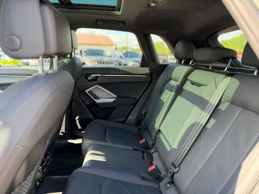 Chronos Gray Metallic 2025 Audi Q3 45 S line Premium