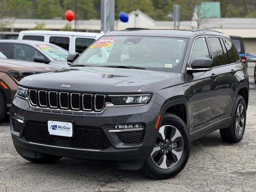 Metallic 2024 Jeep Grand Cherokee 4xe Base