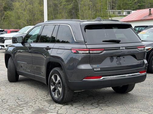 Metallic 2024 Jeep Grand Cherokee 4xe Base