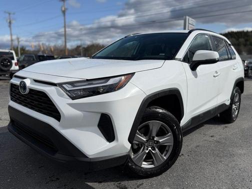 2024 Toyota RAV4 Hybrid XLE
