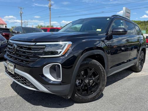 2024 Volkswagen Atlas 2.0T Peak Edition SEL