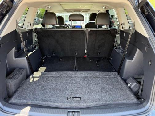 2024 Volkswagen Atlas 2.0T Peak Edition SEL