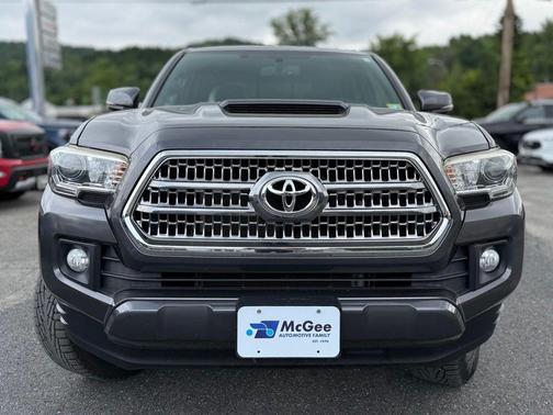 2016 Toyota Tacoma TRD Sport