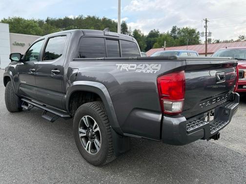 2016 Toyota Tacoma TRD Sport