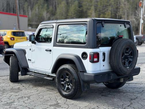 2022 Jeep Wrangler Sport