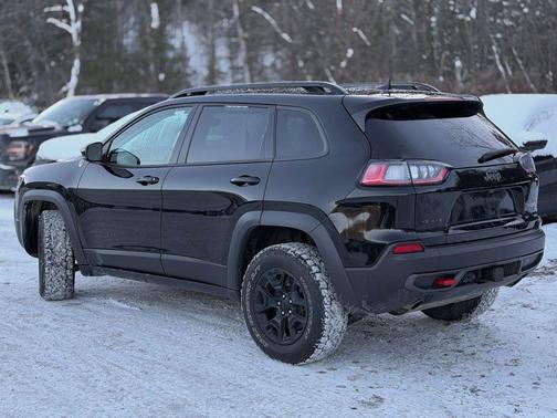 2022 Jeep Cherokee Trailhawk