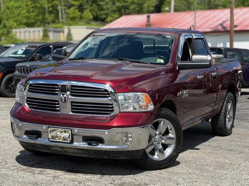Delmonico Red Pearlcoat 2017 RAM 1500 Big Horn