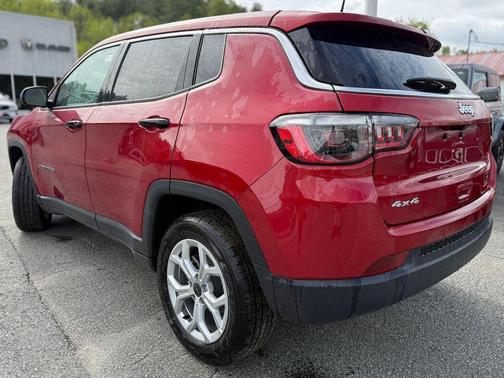 2025 Jeep Compass Sport