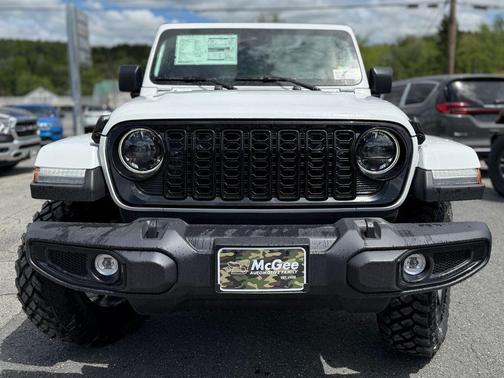 2025 Jeep Gladiator Sport