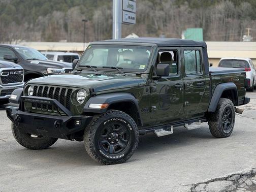 2021 Jeep Gladiator Sport