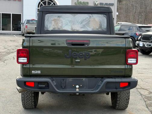 2021 Jeep Gladiator Sport