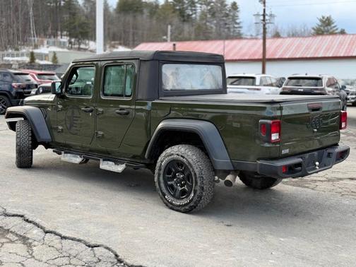 2021 Jeep Gladiator Sport