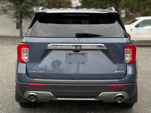 Blue Metallic 2021 Ford Explorer Limited